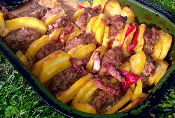 Dalmátske čufty prekladané zemiakmi, paprikou a slaninkou (fotorecept) - obrázok 6