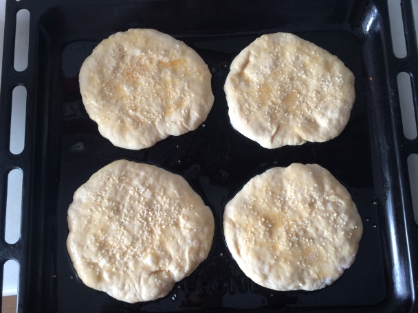 Hovädzí hamburger s domácimi žemľami - obrázok 4