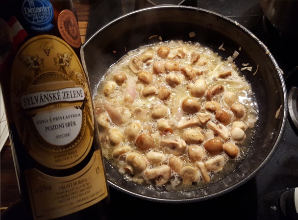 Maslové rizoto s krevetami a hubami na víne (fotorecept) - obrázok 2