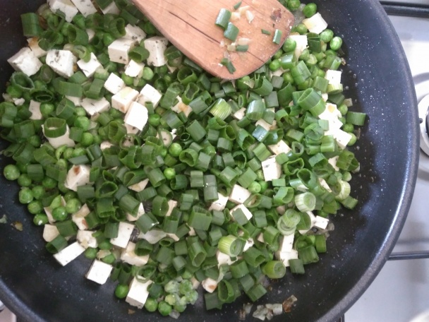 Tofu s hráškom a polentou (fotorecept) - obrázok 2