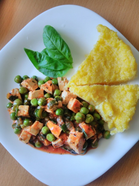 Tofu s hráškom a polentou (fotorecept) - obrázok 4