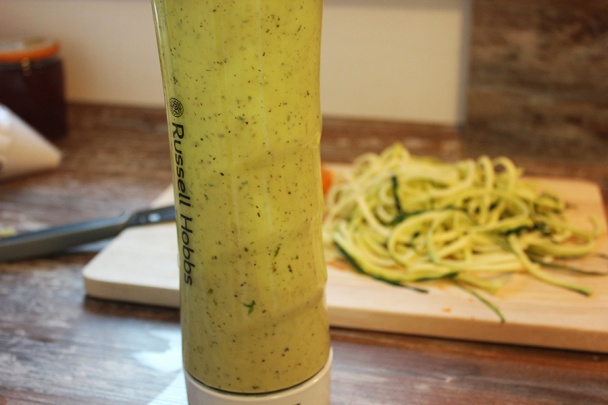 Cuketové špagety s avokádovým pestom (fotorecept) - obrázok 2