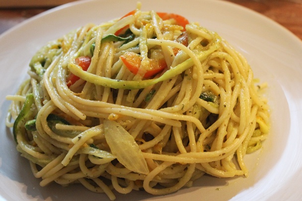 Cuketové špagety s avokádovým pestom (fotorecept) - obrázok 4