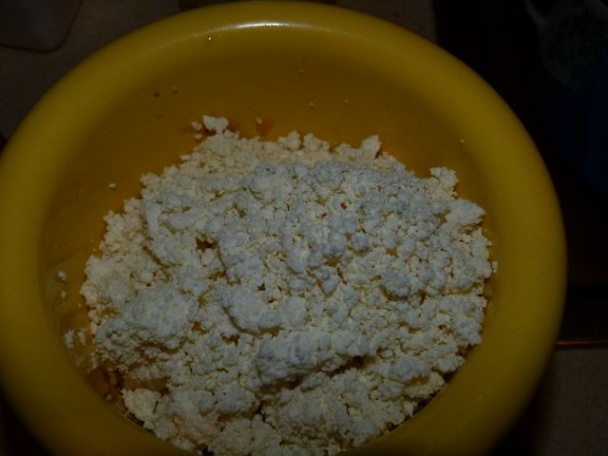 Ovocno-tvarohové mesiačiky s rumovou polevou (fotorecept) - obrázok 2