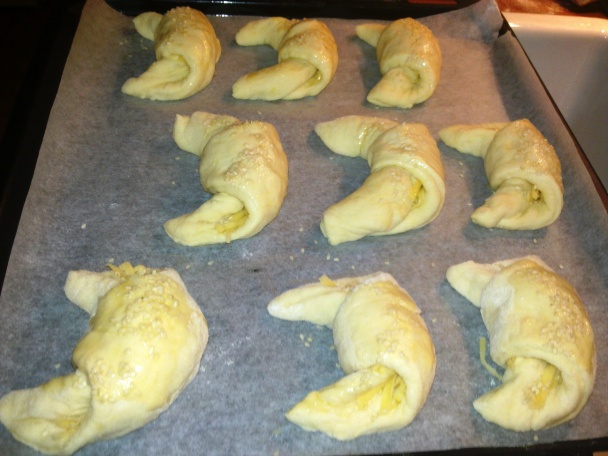 Syrové rožky z kysnutého cesta (fotorecept) - obrázok 6