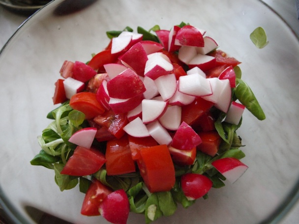 Jarný šalát s mozzarellou (fotorecept) - obrázok 3