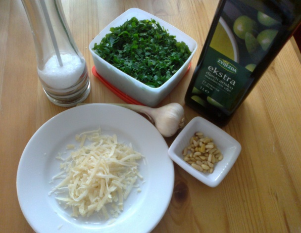 Petržlenové pesto s novým cesnakom (fotorecept) - obrázok 1