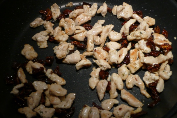 Penne so špenátom a sušenými paradajkami (fotorecept) - obrázok 1