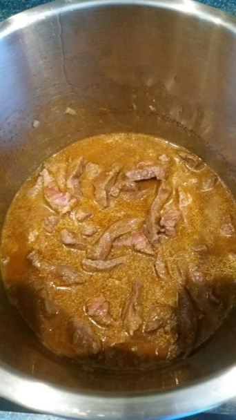 Hovädzí tokáň s haluškami (fotorecept) - obrázok 3