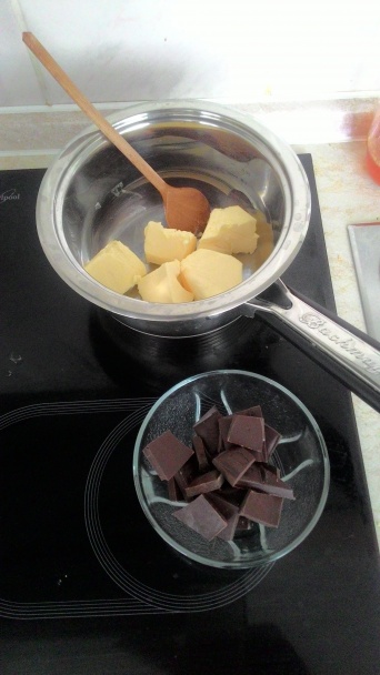 Brownies s horúcimi jahodami (fotorecept) - obrázok 1