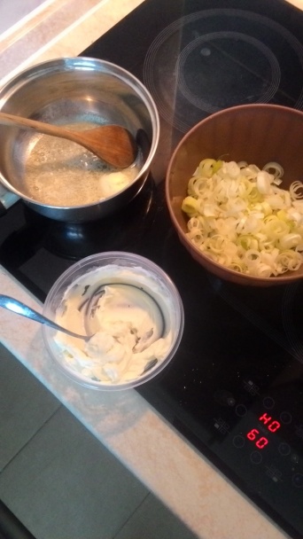 Medajlóniky s pórovo-syrovou omáčkou (fotorecept) - obrázok 5