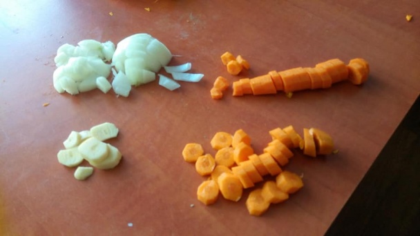 Hokaido polievka s cesnakovými trojuholníkmi (fotorecept) - obrázok 2