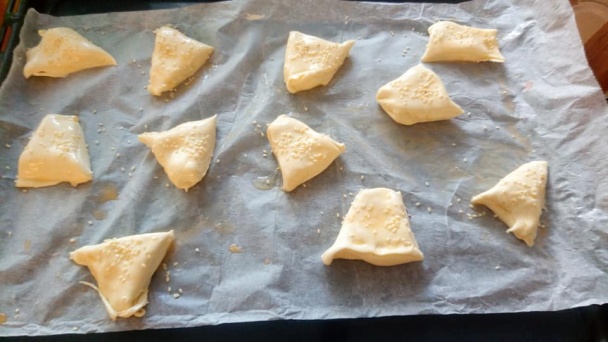 Hokaido polievka s cesnakovými trojuholníkmi (fotorecept) - obrázok 6