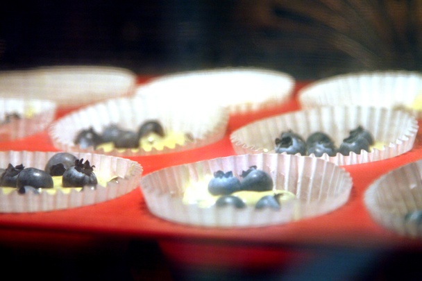 Delikátne čokoládovo-ovocné muffiny zo špaldovej múky (fotorecept) - obrázok 4