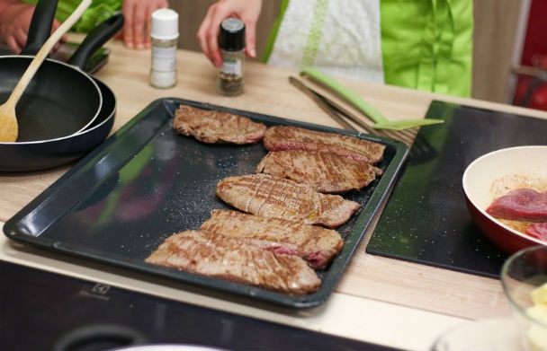 Flank steak s krémovým hubovým rizotom a hľuzovkovou penou (fotorecept) - obrázok 7