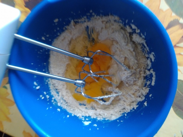 Muffiny na zdravý spôsob s brusnicami a ovocím (fotorecept) - obrázok 2