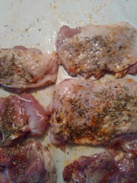 Kuracie stehná s tymianom, valeriánkovým šalátom a ryžou (fotorecept) - obrázok 1