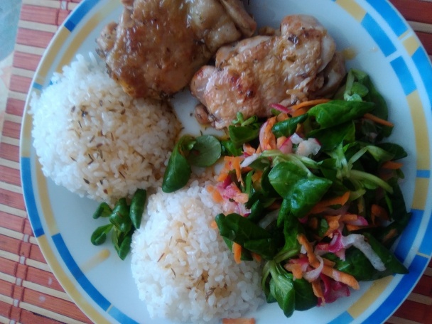 Kuracie stehná s tymianom, valeriánkovým šalátom a ryžou (fotorecept) - obrázok 4