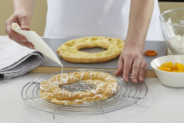 Veľkonočný veniec z odpaľovaného cesta (fotorecept) - obrázok 7