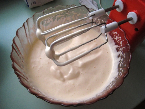 Tvarohový koláčik s marhuľami - obrázok 1