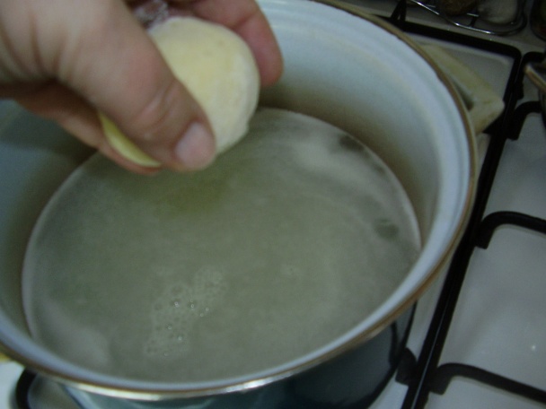 Zemiakové knedličky plnené údeninou (fotorecept) - obrázok 12