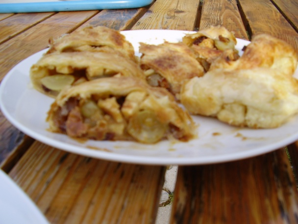 Jablkovo-hroznový závin - obrázok 1