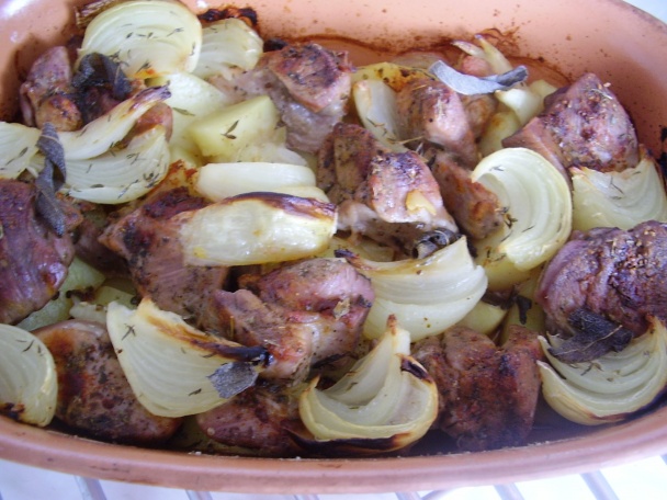 Morčacie pečené so zemiakmi a cibuľou (fotorecept) - obrázok 9