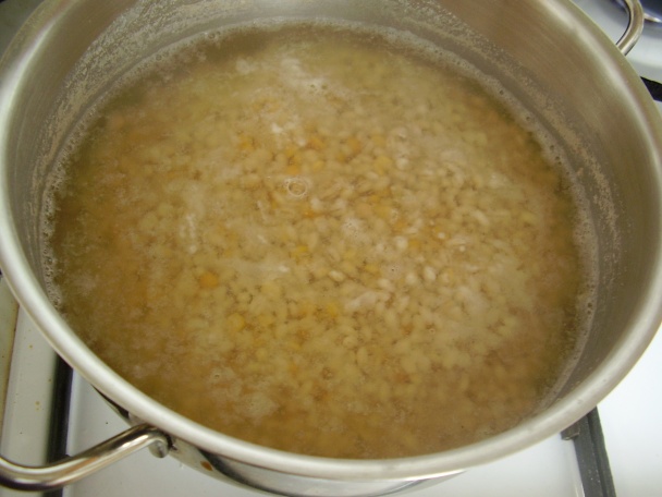 Krúpovo-hrachová kaša s kuracími srdiečkami - fotorecept - obrázok 1