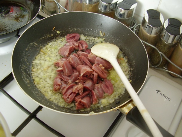 Krúpovo-hrachová kaša s kuracími srdiečkami - fotorecept - obrázok 5