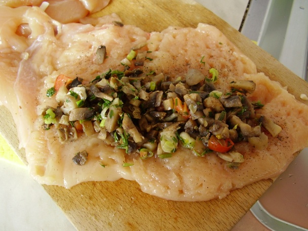 Kuracia prsná rolka na stredomorský štýl (fotorecept) - obrázok 6