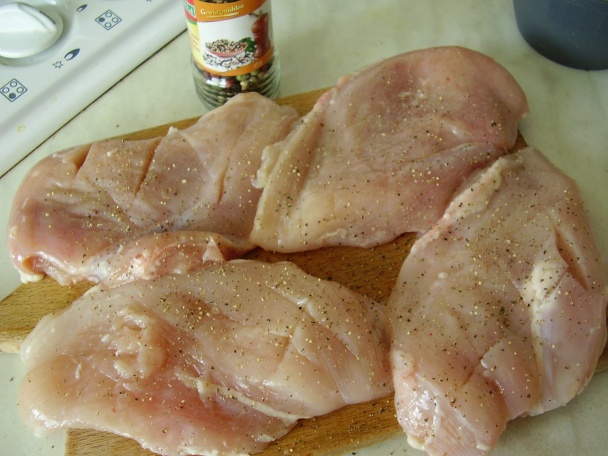 Kuracie prsia na prírodno s vínovou šafranovou omáčkou wine blanc (fotorecept) - obrázok 1