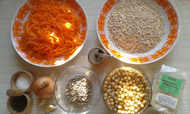 Mrkvové fašírky s cícerom a so slnečnicou (fotorecept) - obrázok 1