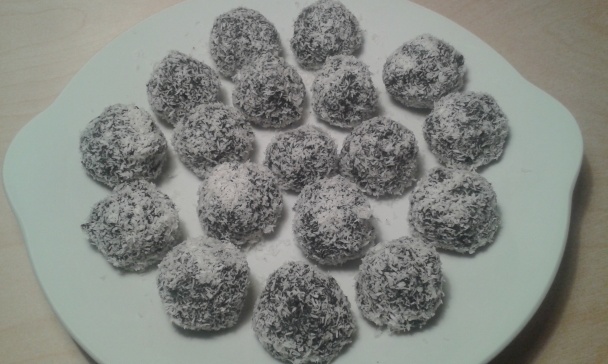 Makovo-slivkové raw guľky s kokosom (fotorecept) - obrázok 4