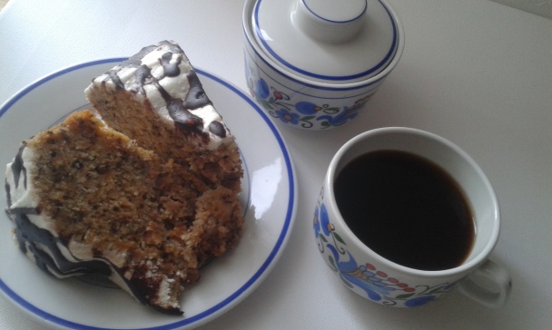 Šťavnatý mrkvový hrnčekový koláčik - obrázok 3