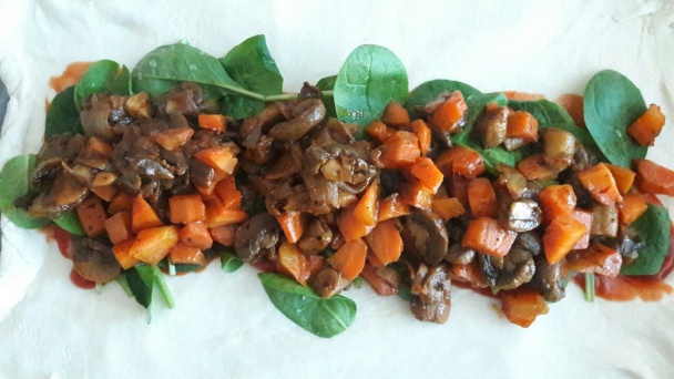 Šampiňónovo-mrkvový závin so špenátovými listami (fotorecept) - obrázok 2