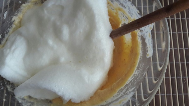 Bábovka s medom a mandľovými lupienkami (fotorecept) - obrázok 7