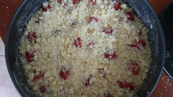 Jahodový koláč s posýpkou (bez vajec) (fotopostup) - obrázok 6