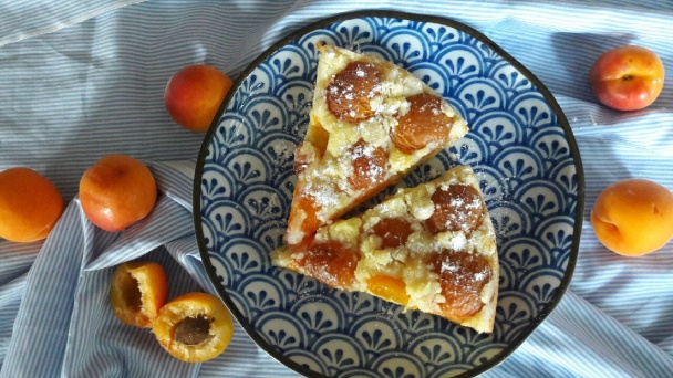 Kysnutý marhuľový koláč s mrveničkou (fotorecept) - obrázok 8