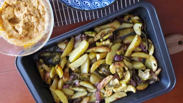 Pečené zemiaky s cuketou a dip z cukety a syru (fotorecept) - obrázok 2