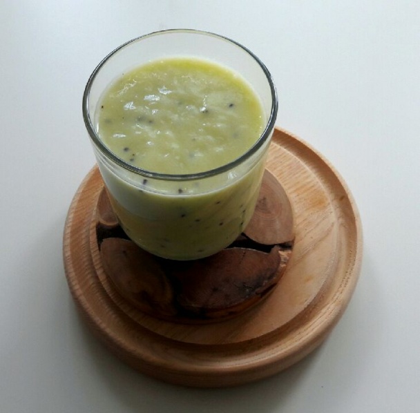 Mliečny nápoj s banánom a kivi (fotorecept) - obrázok 2