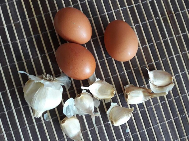 Cesnaková polievka/Aïgo bouïdo - obrázok 1