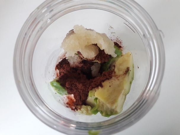 Avokádovo-banánový jogurt na raňajkovú pohodu (fotorecept) - obrázok 1