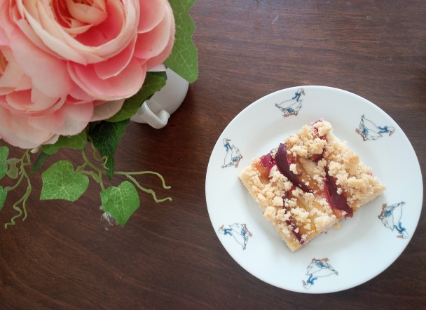 Slivkový koláč so škoricovou posýpkou - obrázok 4