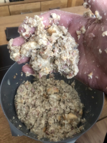 Niečo ako fašírky zo starých rožkov (fotorecept) - obrázok 11