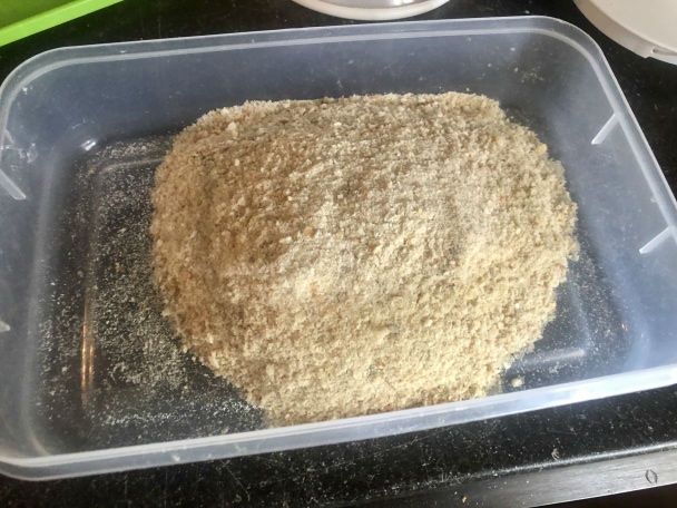 Niečo ako fašírky zo starých rožkov (fotorecept) - obrázok 13