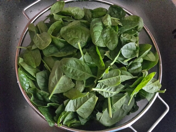 Špaldové placky plnené kuracím mäsom a šampiňónmi (fotorecept) - obrázok 4