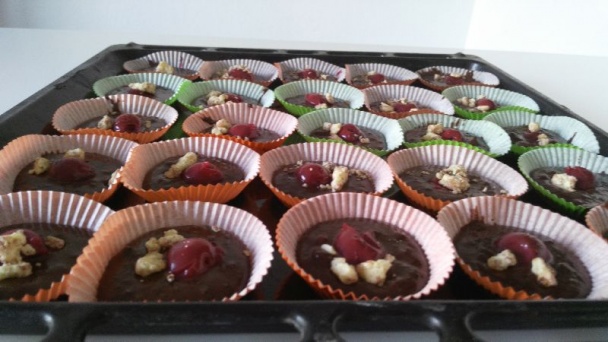 Čokoládové muffiny s chilli a s višňami (fotorecept) - obrázok 5