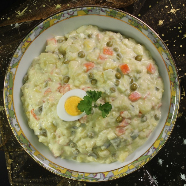 Vynikajúci vianočný majonézový šalát (videorecept) - obrázok 7