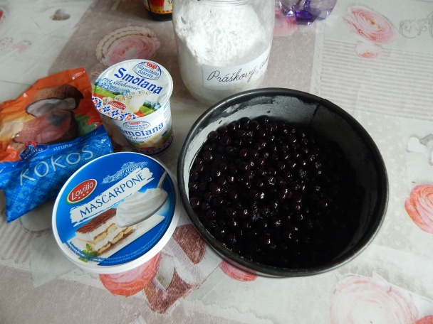 Malá torta s čučoriedkami a mascarpone krémom (fotorecept) - obrázok 2