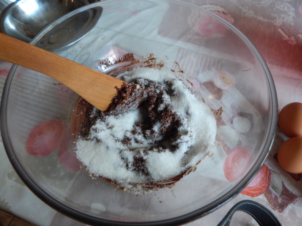 Čokoládovo-orechový koláč (fotorecept) - obrázok 3